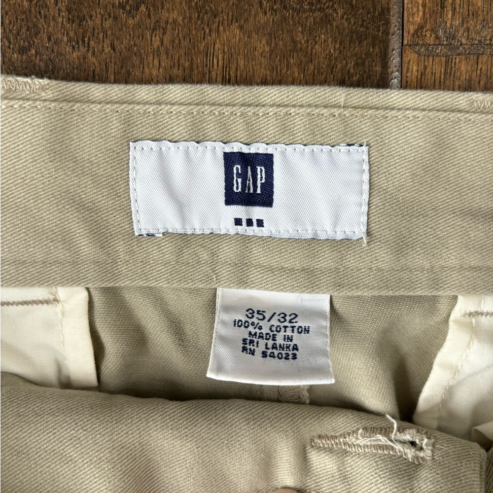 Men’s GAP Khaki Pants